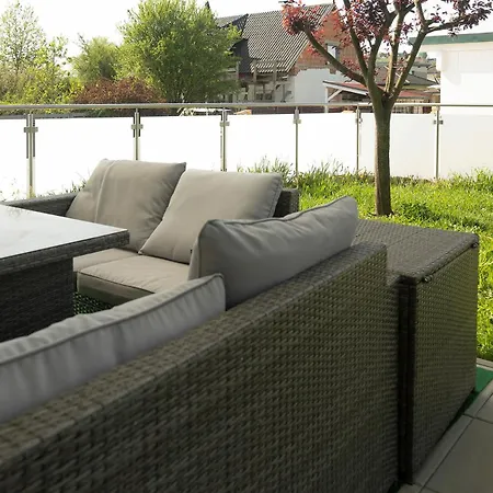 Apartment Mit Garten Dobl-Zwaring Exterior photo