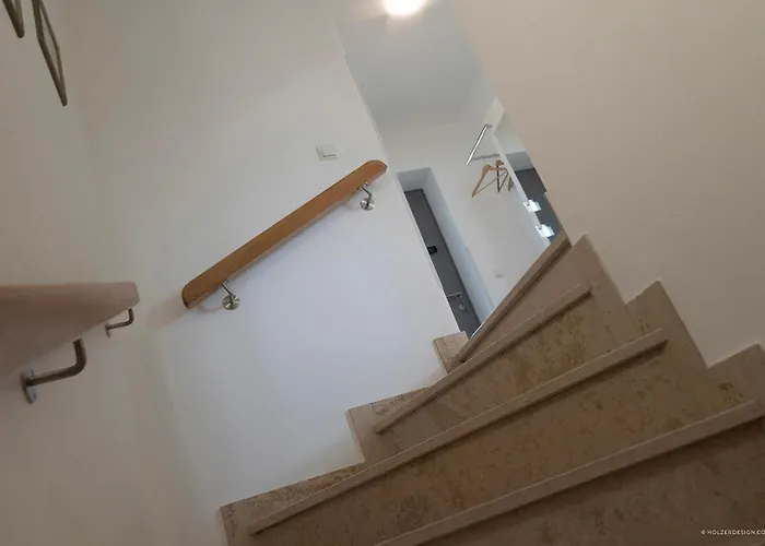 Apartment Mit Garten